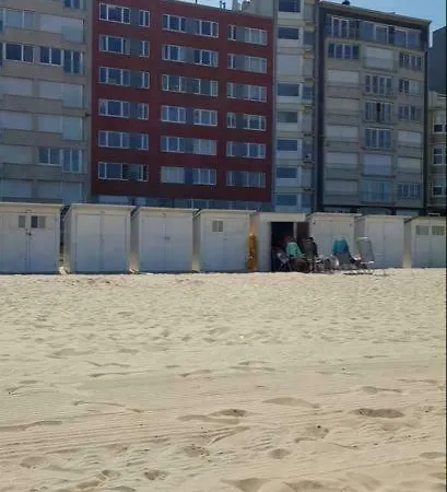 Apartment 2 Slaapkamer Op De Zeedijk Oostende. Ostend
